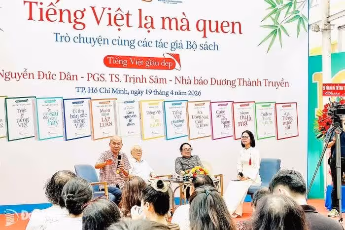 Tiếng Việt "Lạ Mà Quen" Và Bài Toán Giữ Gìn Sự Trong Sáng Ngôn Ngữ