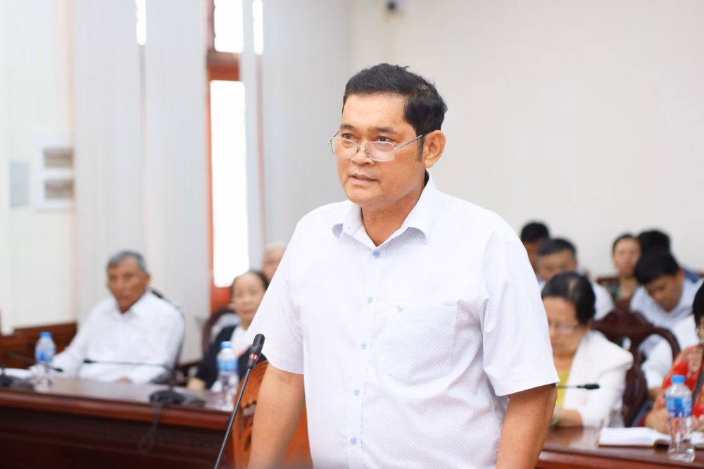 Cử tri nêu ý kiến, kiến nghị tại Hội nghị. Ảnh: daibieunhandan.vn