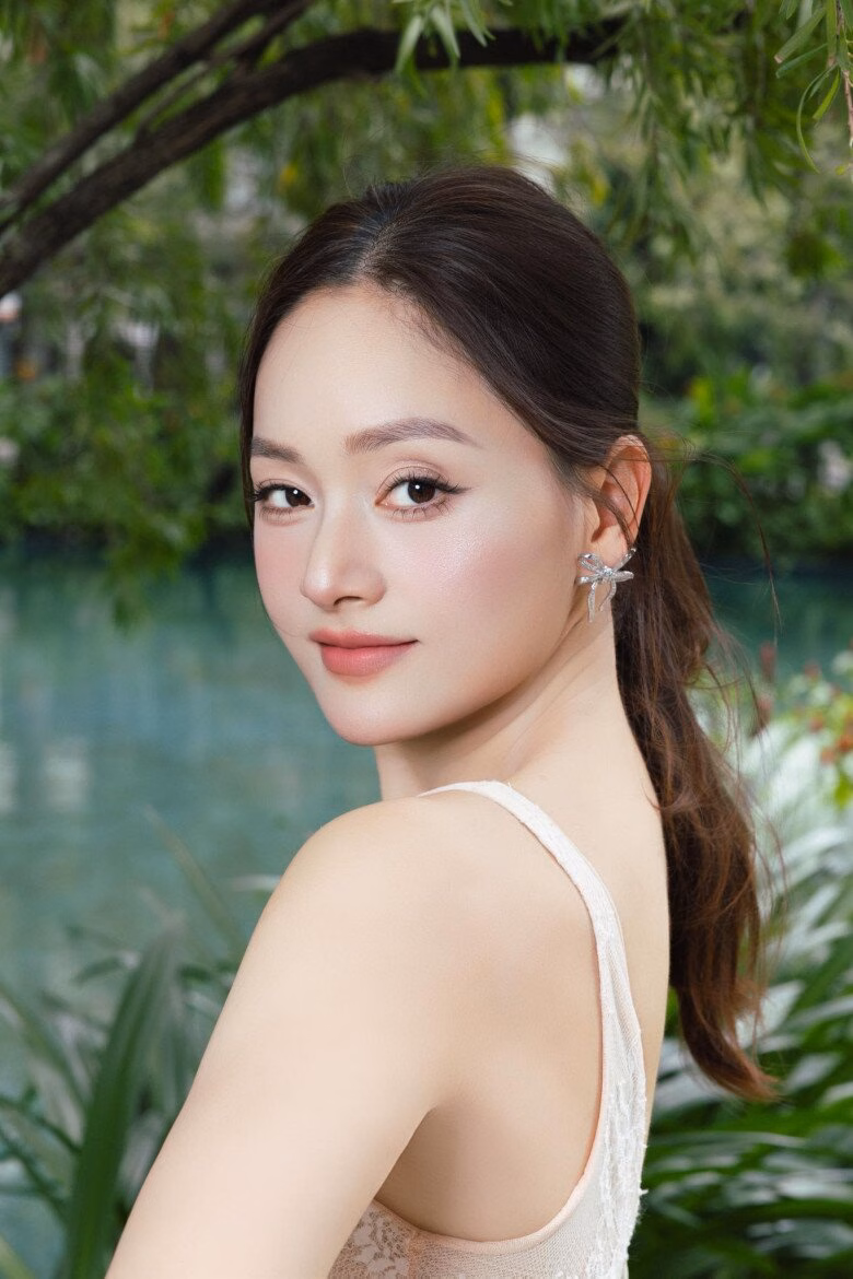 Lan Phương khẳng định sẽ mạnh mẽ xây dựng cuộc sống bình yên cho bản thân và các con.