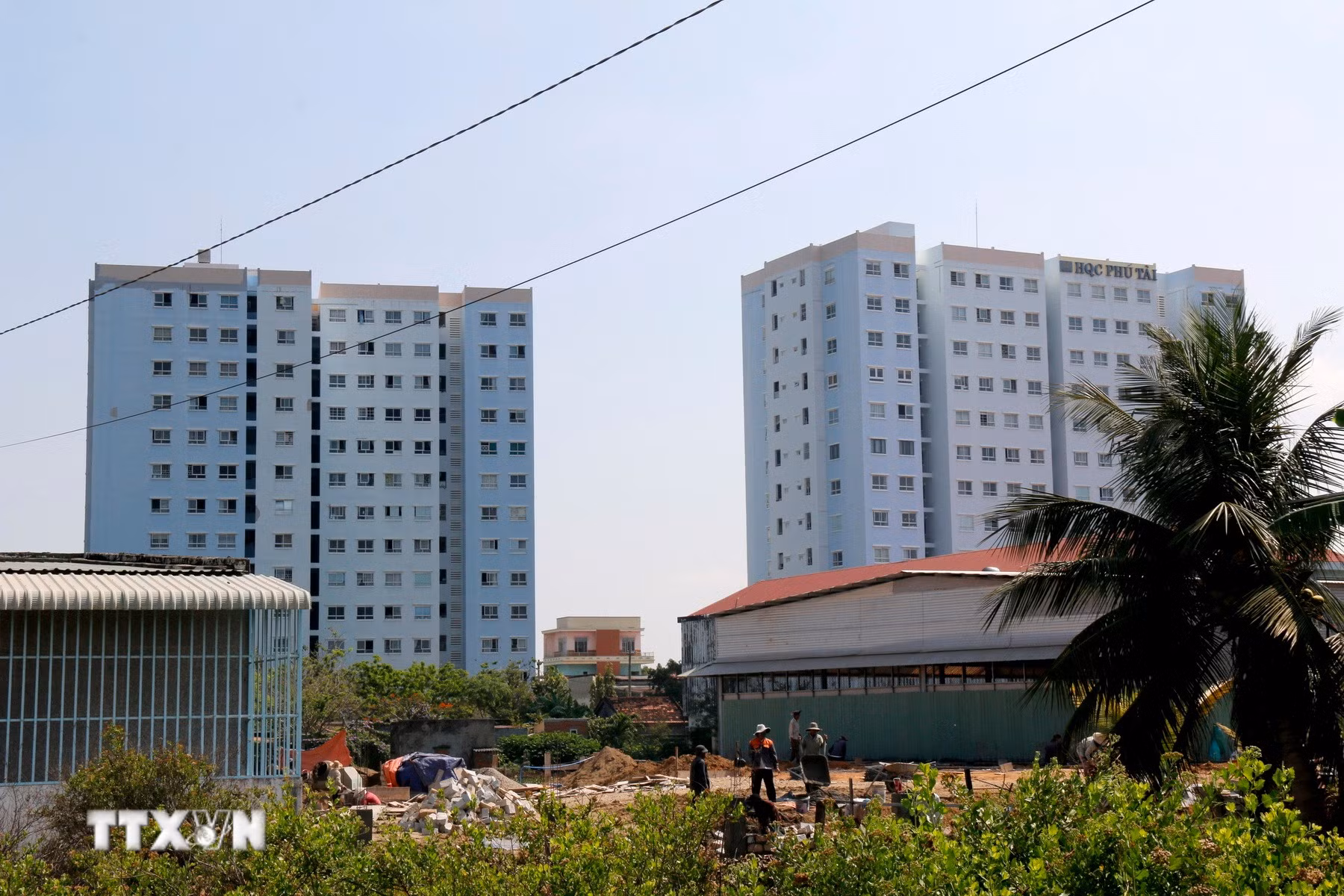 Dự án nhà ở xã hội HQC Phú Tài (phường Bình Thuận) là một ví dụ về việc triển khai nhà ở cho người thu nhập thấp. (Ảnh: Nguyễn Thanh/TTXVN)