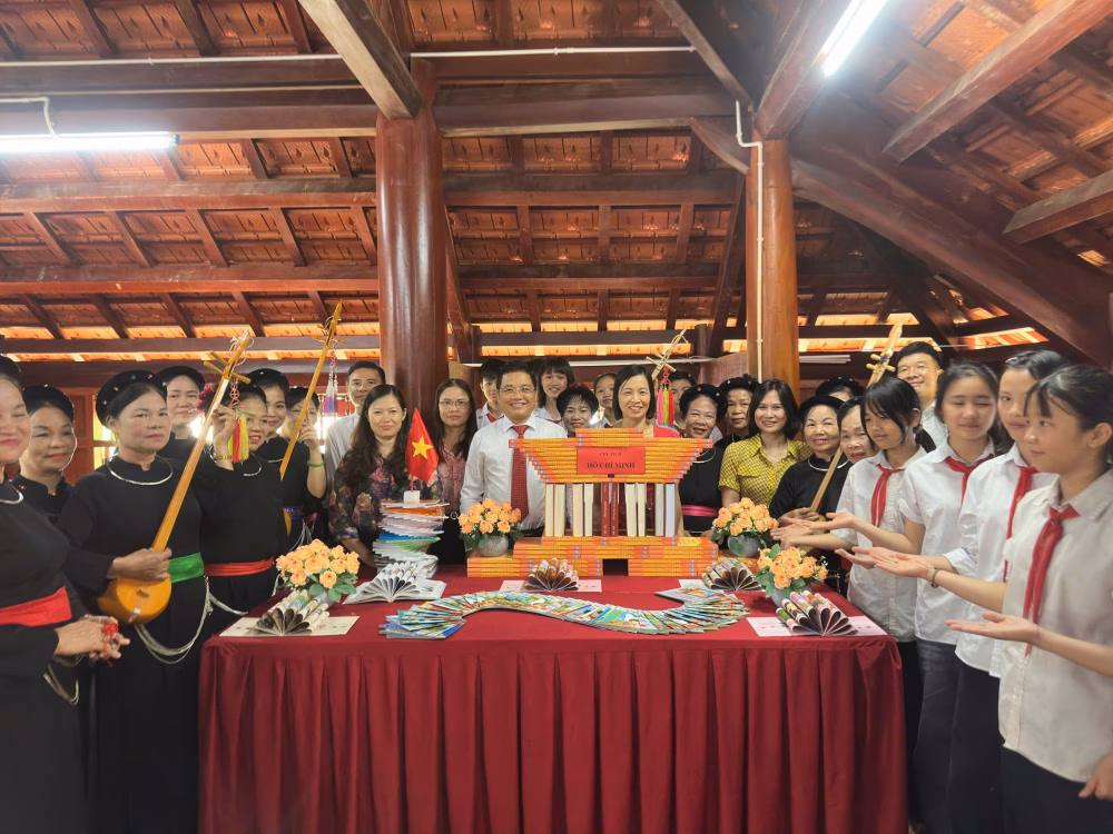 Mô hình kết hợp Thư viện và Trung tâm chăm sóc sức khỏe cộng đồng tại xã Đức Lương là điển hình của việc tái sử dụng tài sản công