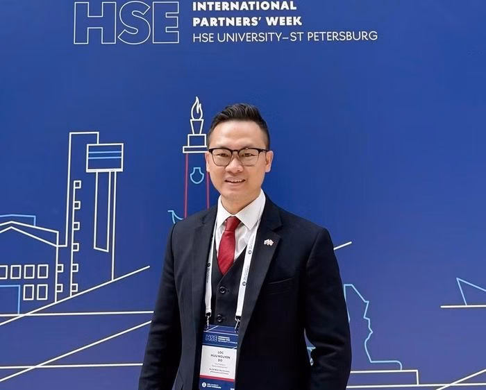Tiến sĩ Đỗ Hữu Nguyên Lộc nhấn mạnh việc tạo niềm vui trong học tập cho trẻ em.