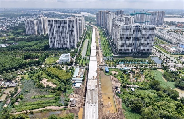 TP.HCM sẽ tập trung rà soát, tháo gỡ các vướng mắc về thể chế, quy hoạch và cơ chế phối hợp liên tỉnh, liên vùng. Ảnh: THUẬN VĂN
