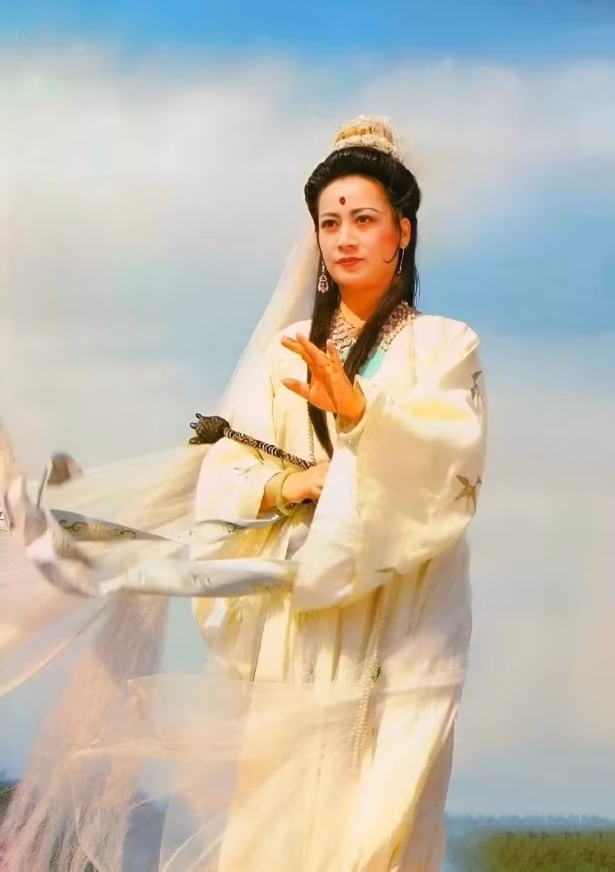 Vẻ mặt từ bi của Tả Đại Phân trong vai Quan Âm