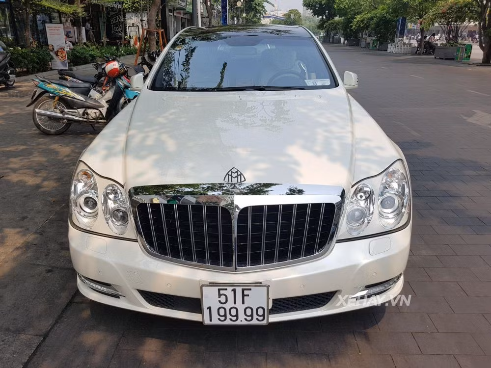 Xe Maybach 62S biển số 51F-199.99 liên quan bà Trương Mỹ Lan